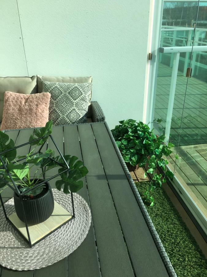 Starhomes Studio Lux 10 Oulu Luaran gambar